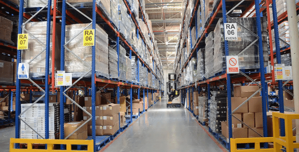 Shelving-systems-warehouse-Teepee Shelving systems in a warehouse supplied by Teepee
